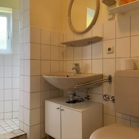 Apartment Haus-sonnenwinkel-bungalow-11 *